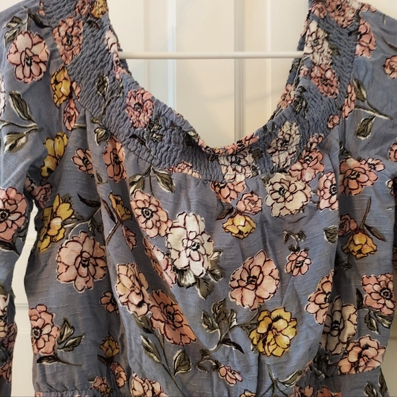 Three Pink Hearts Floral Off the Shoulder Dress with Crochet Trim size Large - Picture 4 of 7